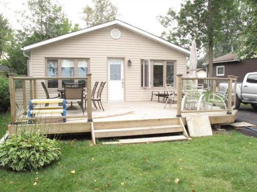 Cottage Rental Ontario Lake Simcoe Orillia Overlooking Lake